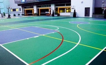 GOMMA COLATA: LA SUPERFICIE IDEALE PER LE AREE SPORTIVE 