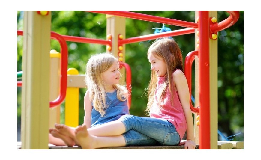 GIOCO E SOCIALIZZAZIONE NEI PARCHI: UNO SPAZIO DI CRESCITA 