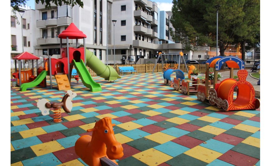PARCO GIOCHI INCLUSIVO: UN’OASI DI SICUREZZA E DIVERSITÀ A GIOIA DEL COLLE PARCO GIOCHI INCLUSIVO: UN’OASI DI SICUREZZA E DIVERSITÀ A GIOIA DEL COLLE