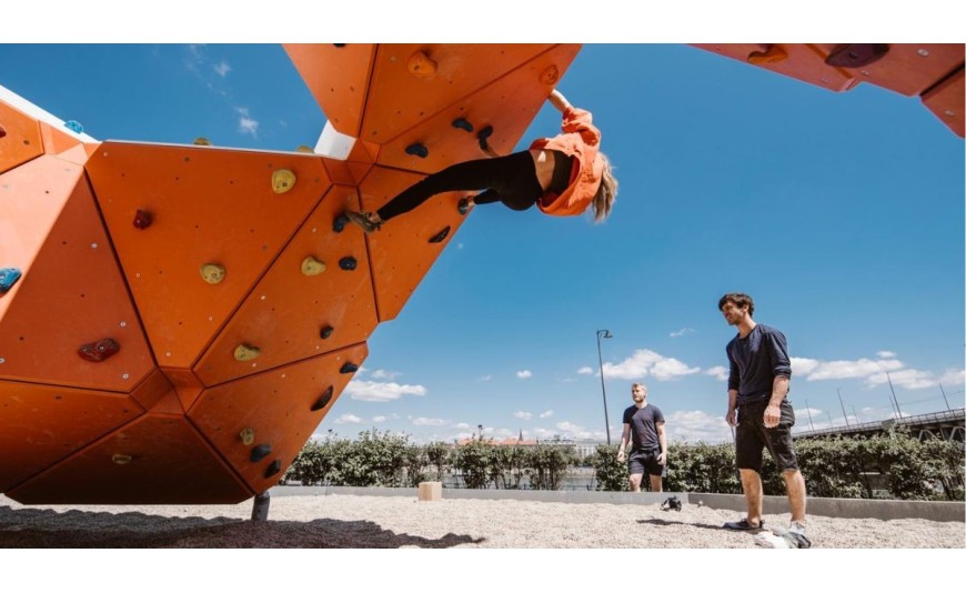 LE PARETI CLIMBING: SPORT E DIVERTIMENTO ALLA PORTATA DI TUTTI