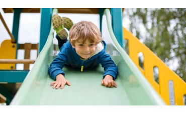 LO SCIVOLO: ICONA DI DIVERTIMENTO PER OGNI ETÁ