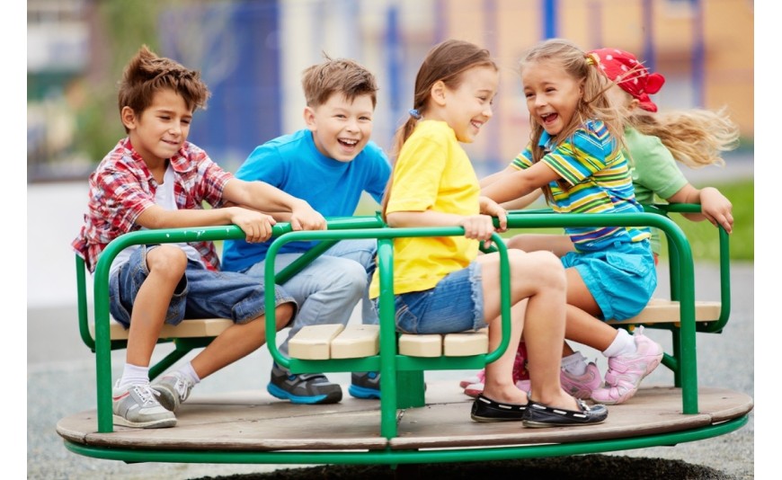 GIOCHI A MOLLA E GIOSTRE GIREVOLI: DIVERTIMENTO DINAMICO